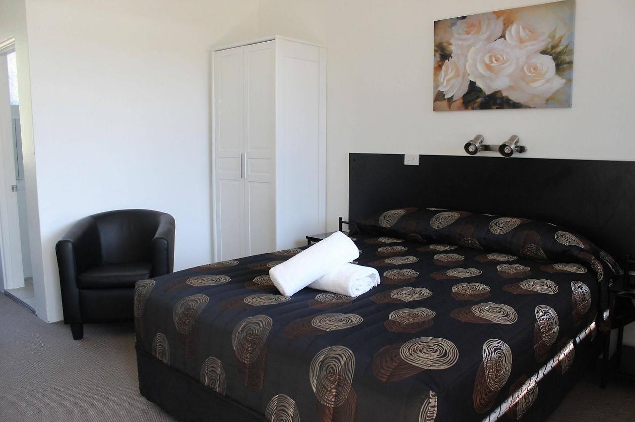 Twin Swans Motel Inverell Extérieur photo