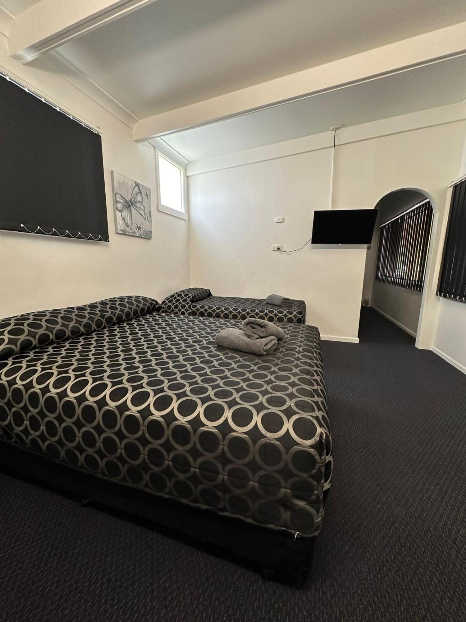 Twin Swans Motel Inverell Extérieur photo