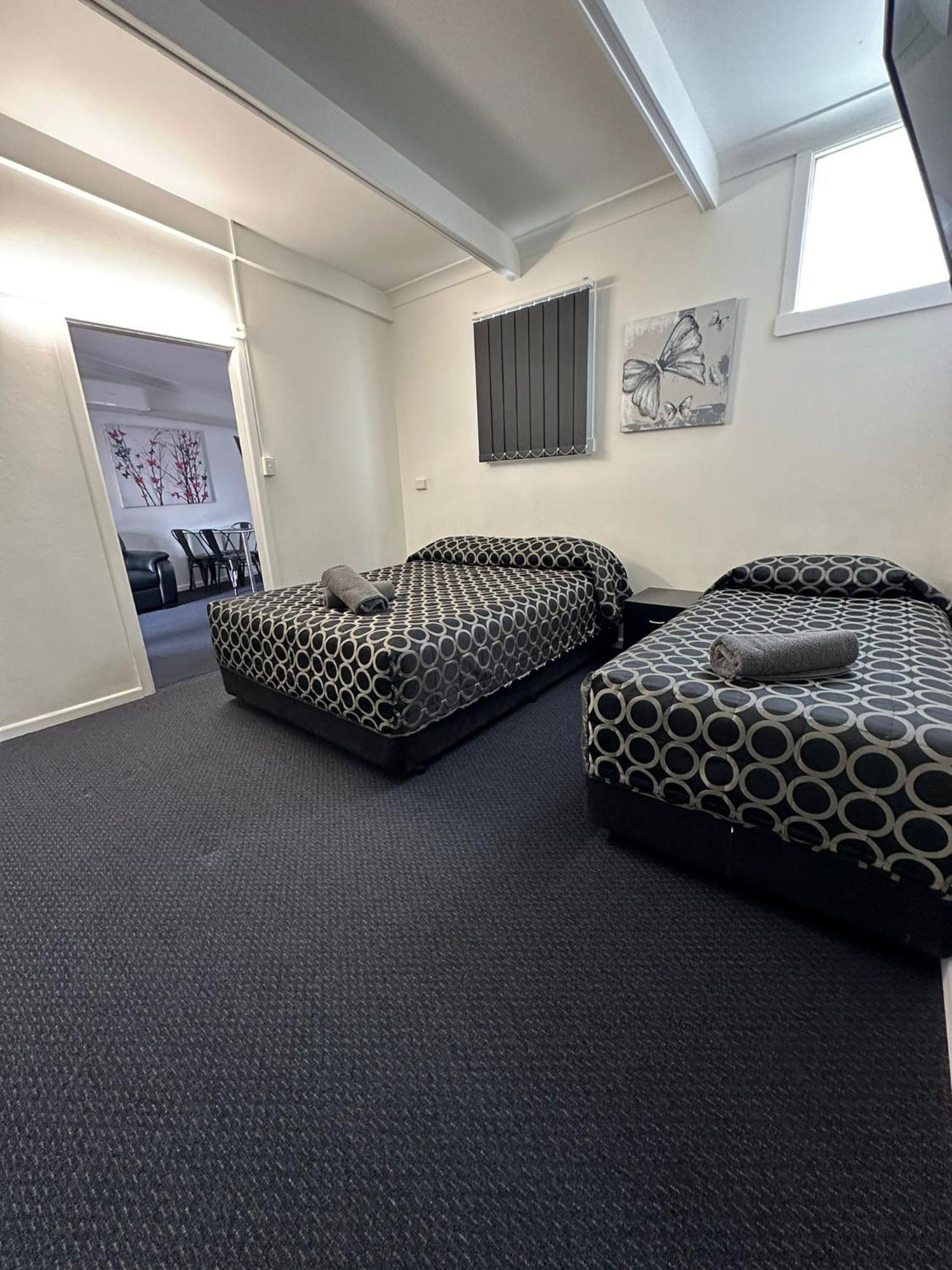 Twin Swans Motel Inverell Extérieur photo