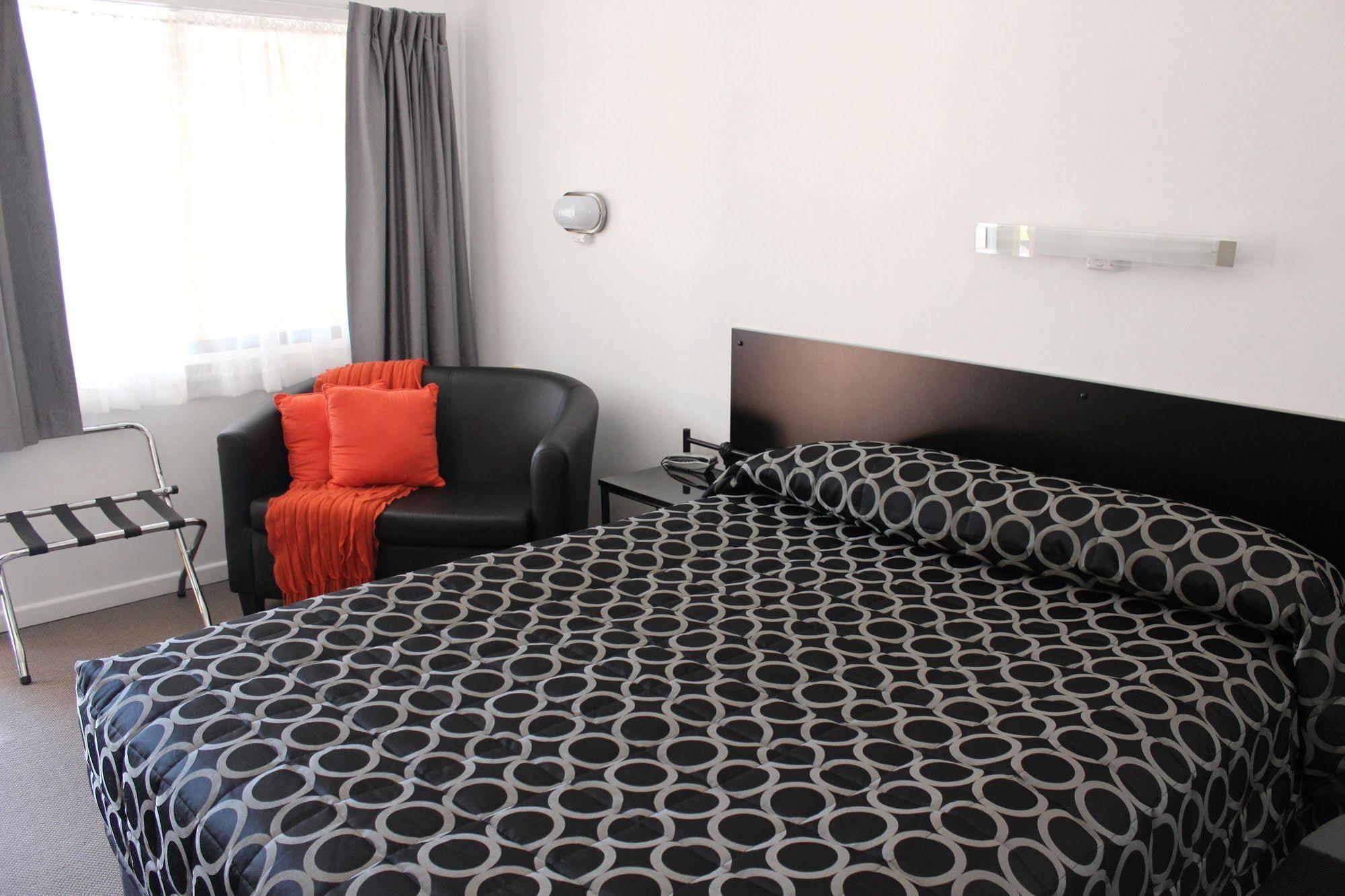 Twin Swans Motel Inverell Extérieur photo